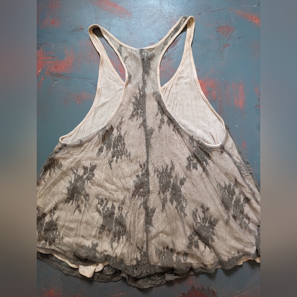 💙 DIVIDED 💙 Pink + Grey Cami - Picture 2 of 5